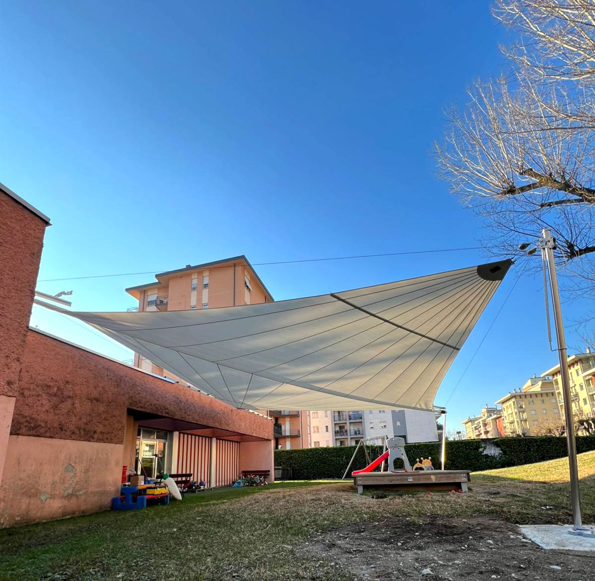 SunSquare Sonnensegel für einen Kindergarten in Italien.